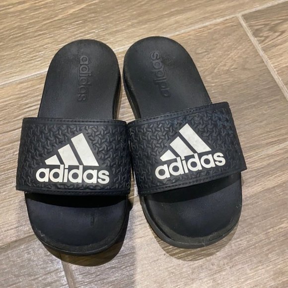Adidas Boys Black Slides Sandals Shoes Slip On Slippers Size 11 - Picture 1 of 5